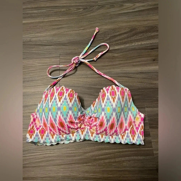 Victoria Secret Getaway Bikini top size 32B - Picture 1 of 5